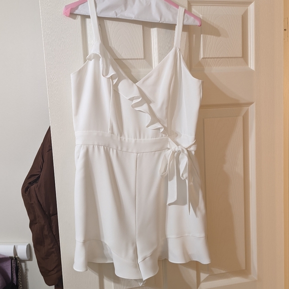 White Parker Romper - Picture 2 of 6